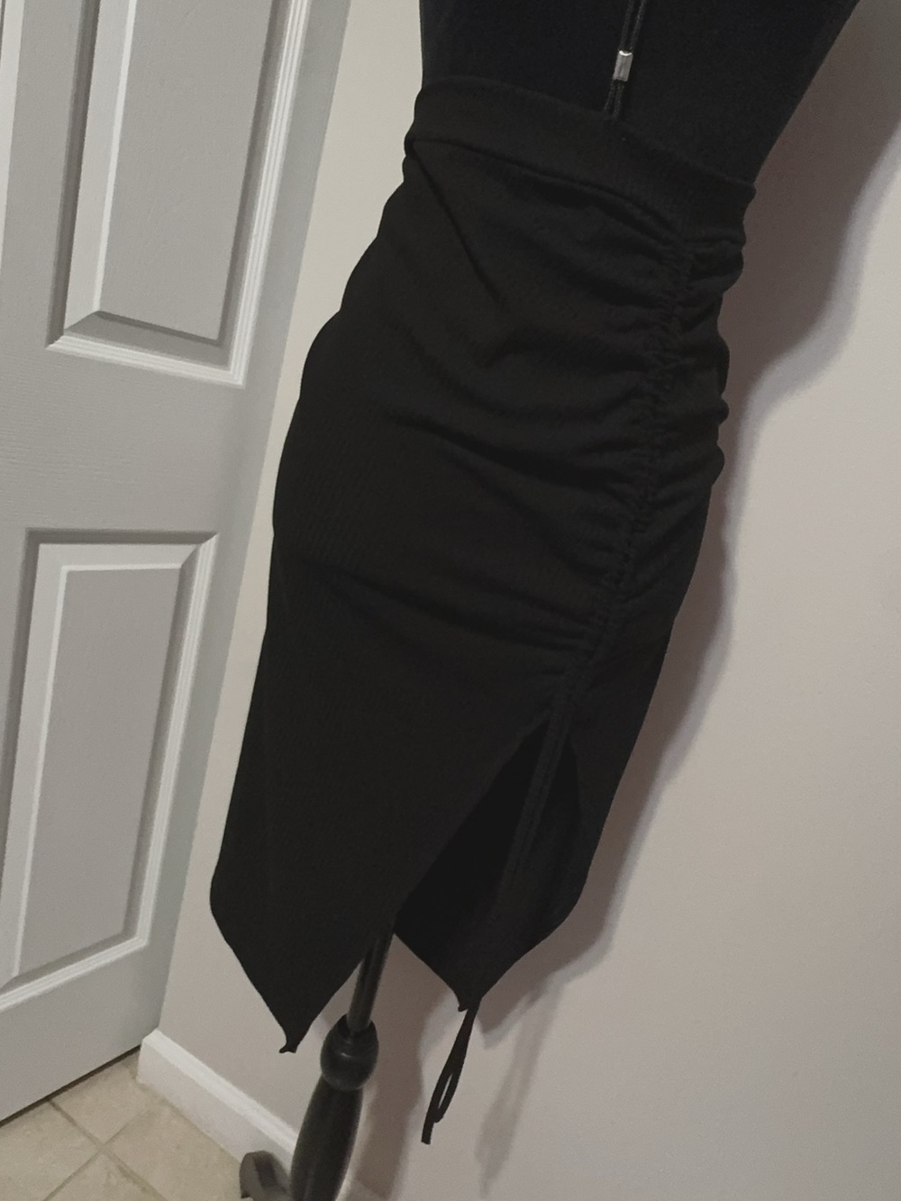Black Ruched Drawstring Midi Skirt - Women